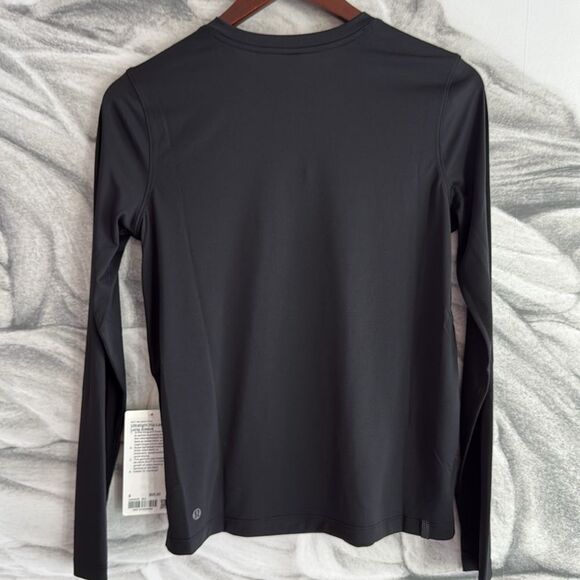 Lululemon Ultralight Hip-Length Long-Sleeve Shirt Black size 8 medium NWT - Picture 9 of 9